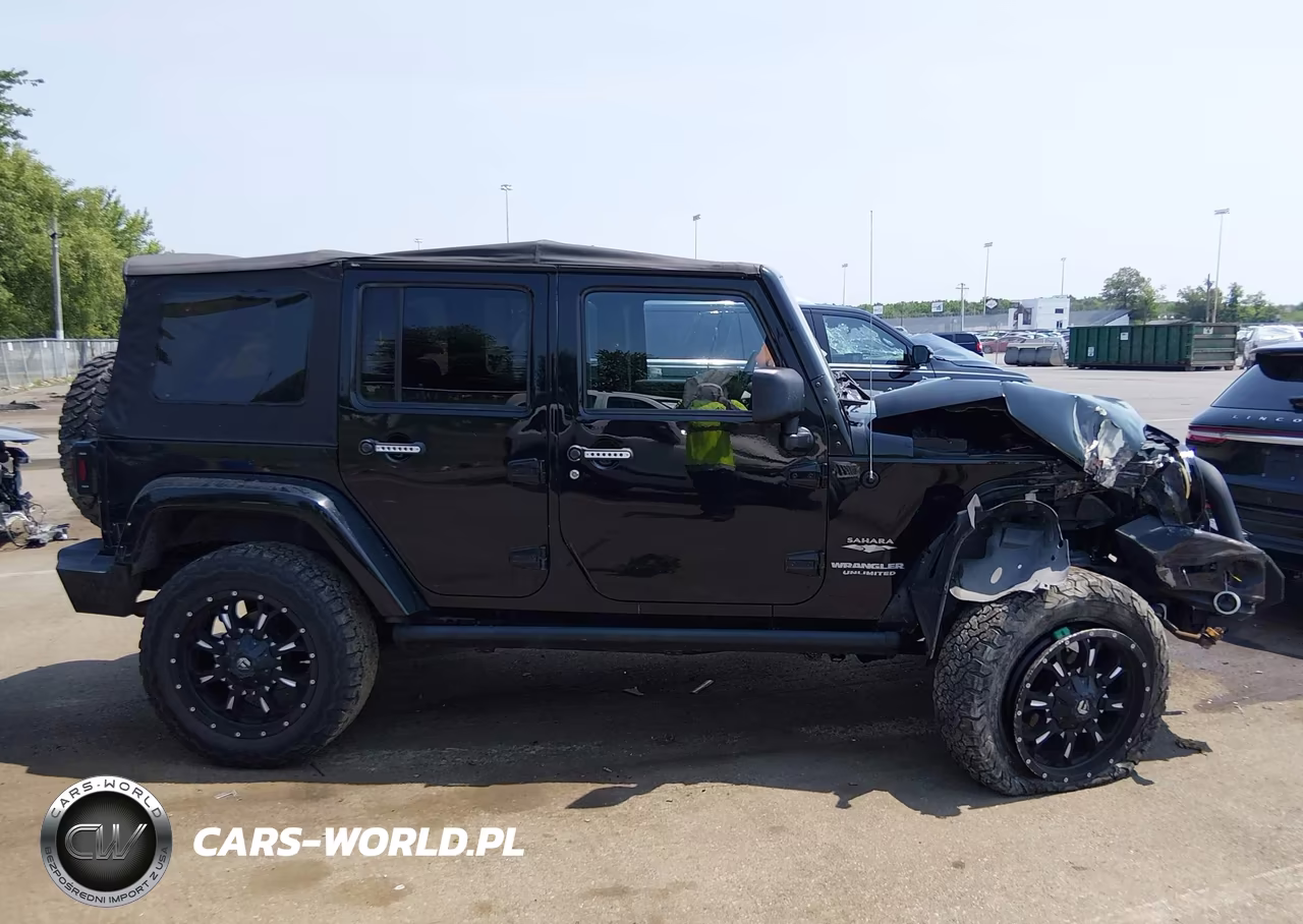 2012 Jeep Wrangler Unlimited Sahara VIN:1C4HJWEG5CL103751 - 13
