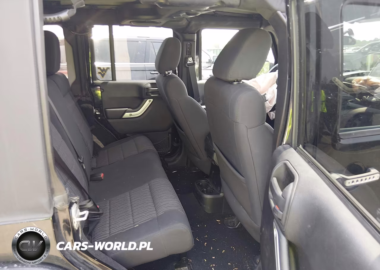 2012 Jeep Wrangler Unlimited Sahara VIN:1C4HJWEG5CL103751 - 8