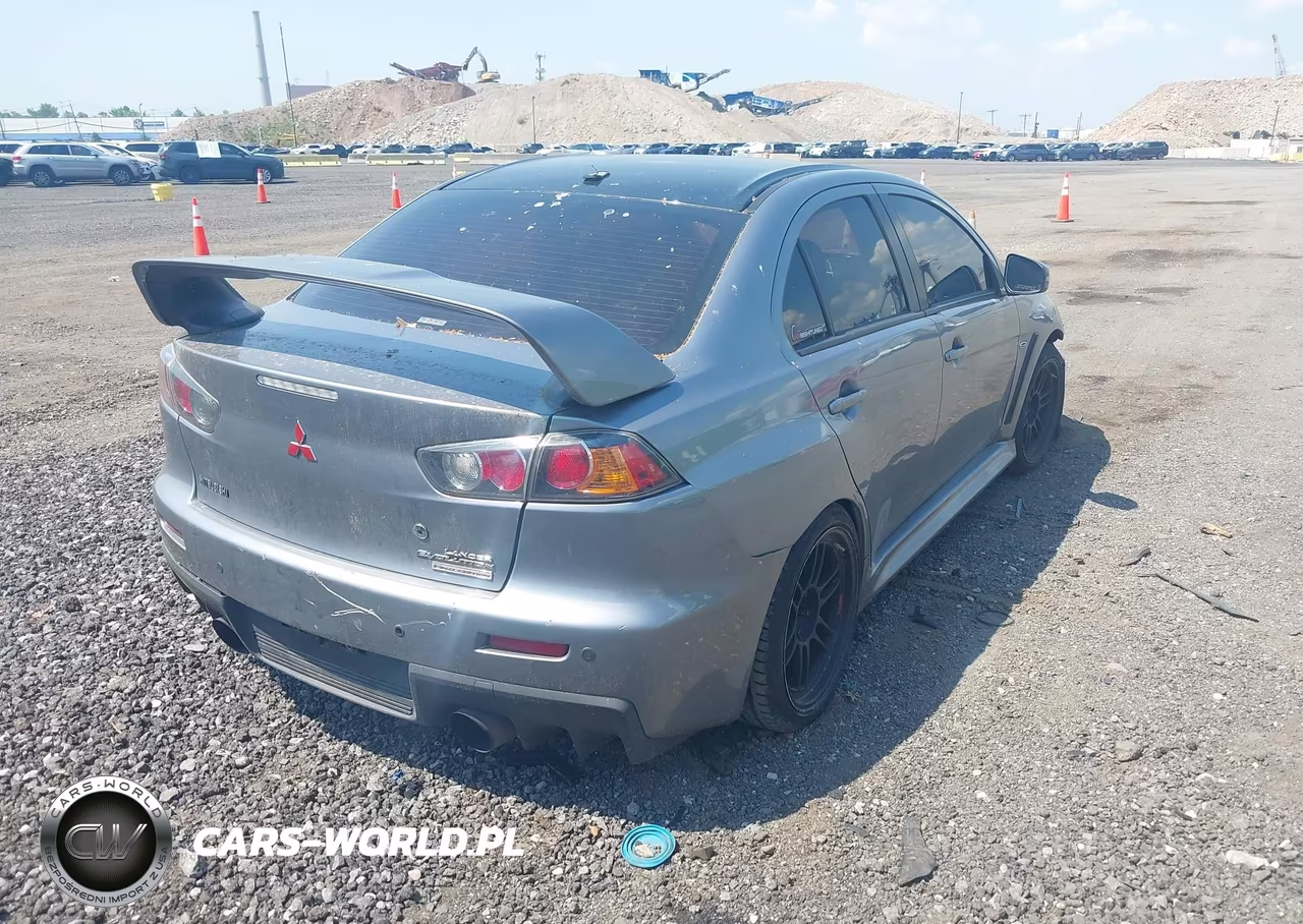 2015 Mitsubishi Lancer Evolution Final Edition VIN:JA32W7FV1FU028439 - 4