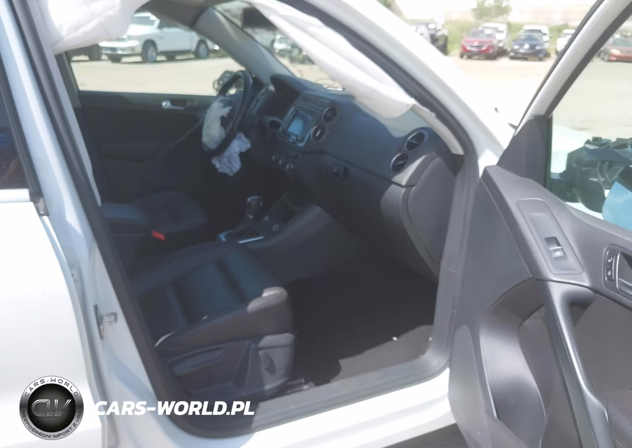 2017 Volkswagen Tiguan 2.0T Wolfsburg Edition VIN:WVGSV7AX2HW502690 - 5