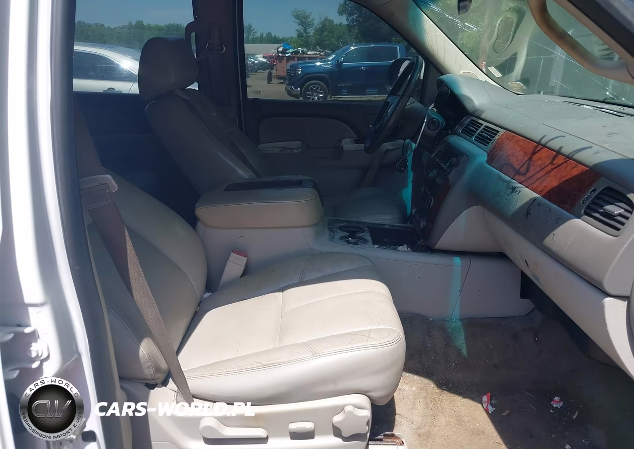 2014 Chevrolet Tahoe Lt VIN:1GNSCBE08ER204060 - 5
