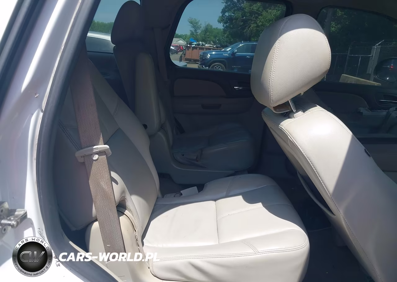 2014 Chevrolet Tahoe Lt VIN:1GNSCBE08ER204060 - 8