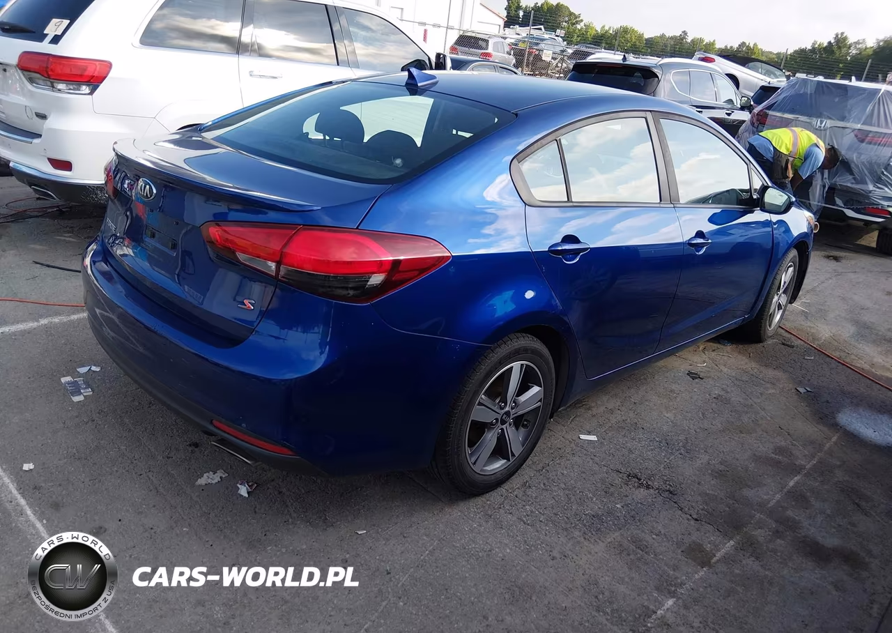 2018 Kia Forte S VIN:3KPFL4A73JE261622 - 4
