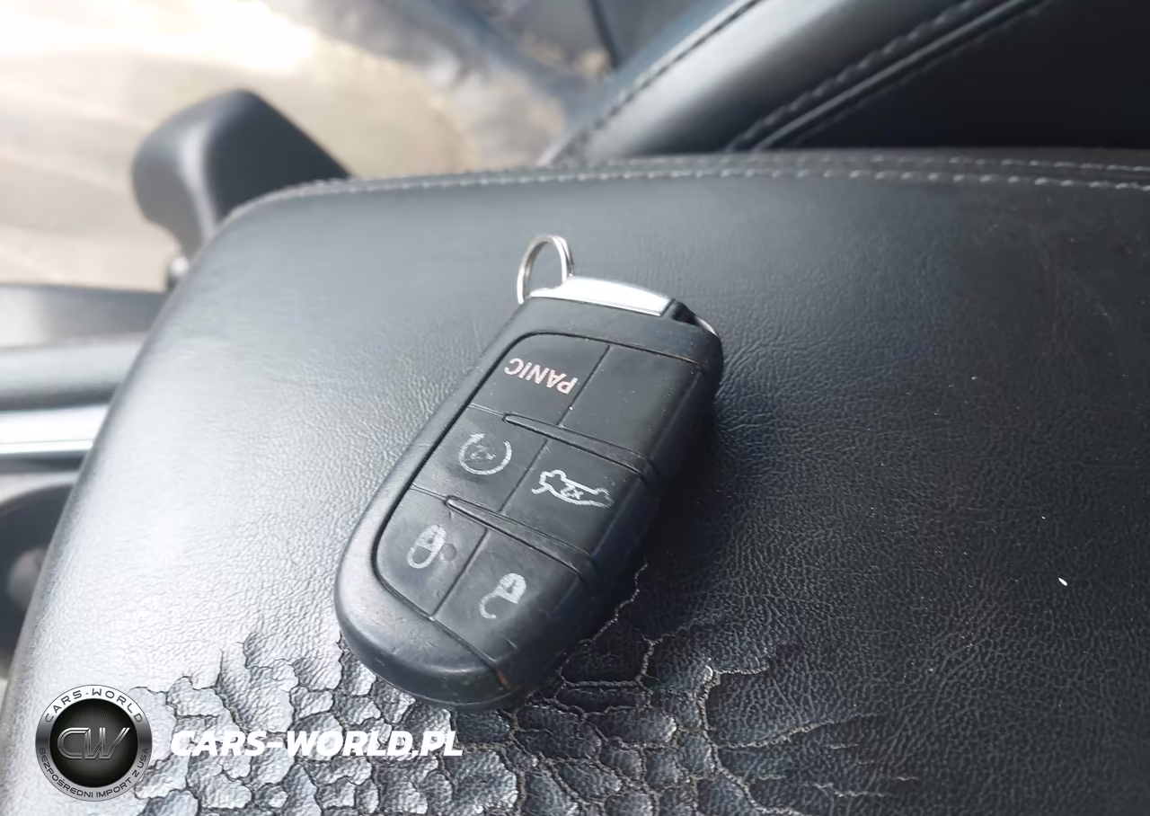 2015 Chrysler 200 S VIN:1C3CCCBB5FN751342 - 11