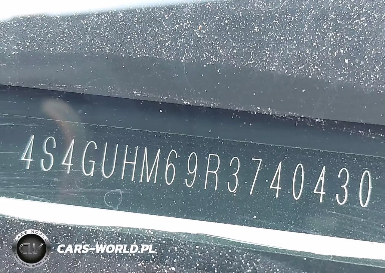 2024 Subaru Crosstrek Limited VIN:4S4GUHM69R3740430 - 9