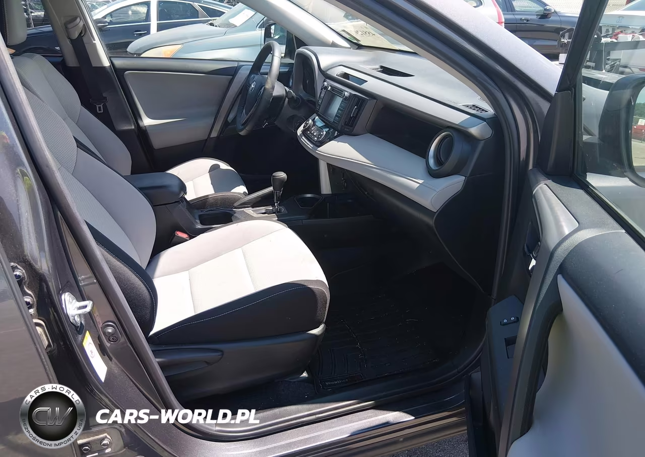 2018 Toyota Rav4 Xle VIN:2T3WFREV3JW420978 - 5