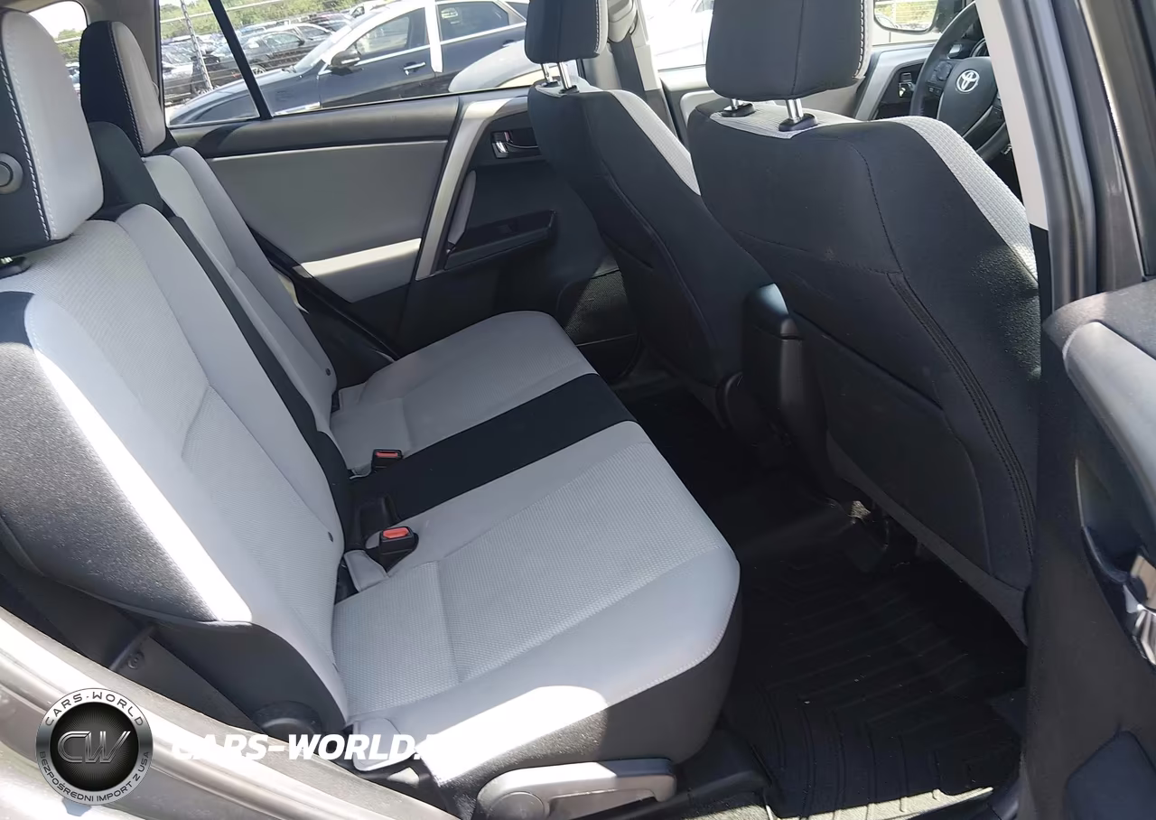 2018 Toyota Rav4 Xle VIN:2T3WFREV3JW420978 - 8