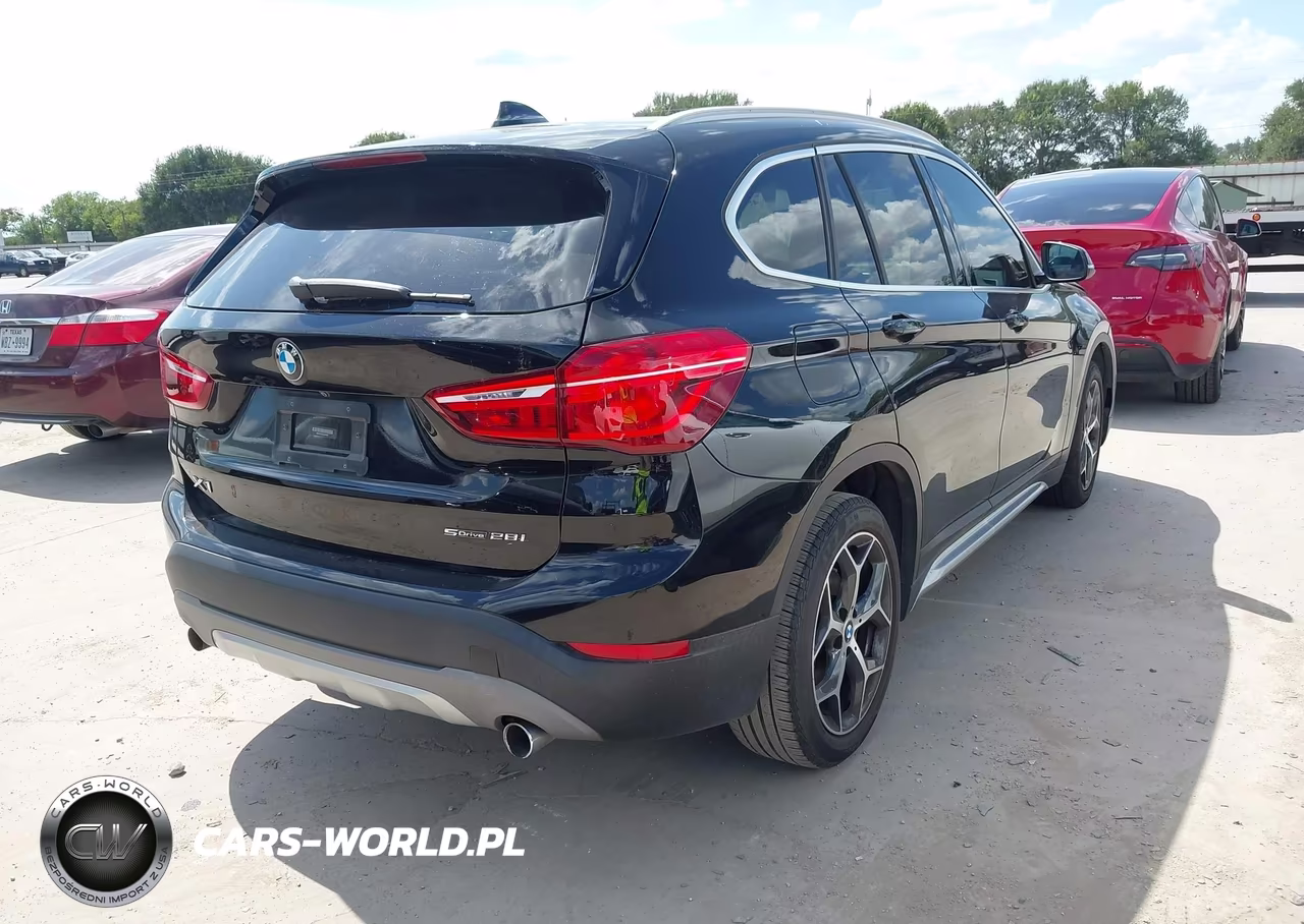 2018 BMW X1 Sdrive28I VIN:WBXHU7C36J5L09436 - 4