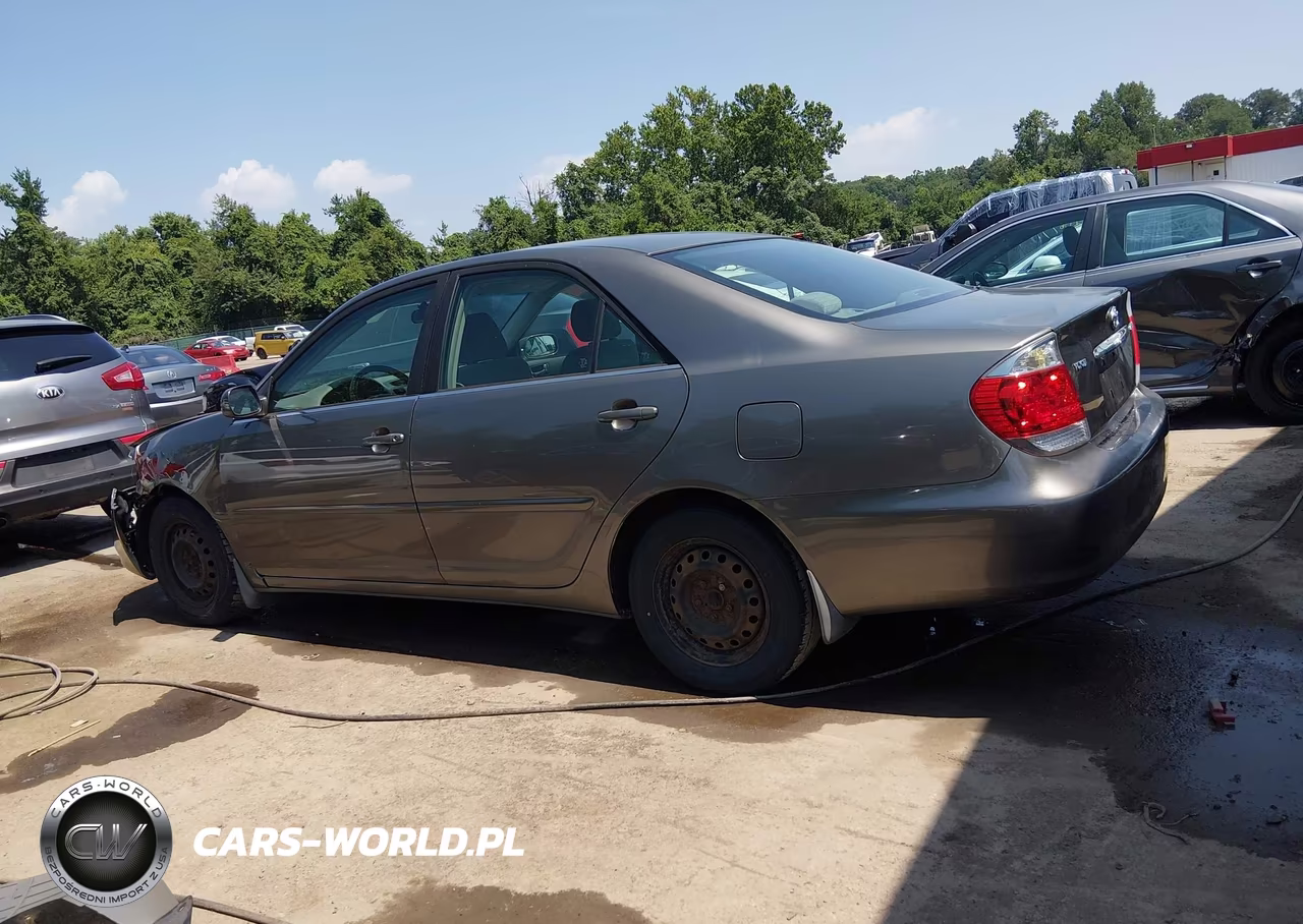 2006 Toyota Camry Le VIN:JTDBE30KX63056676 - 14