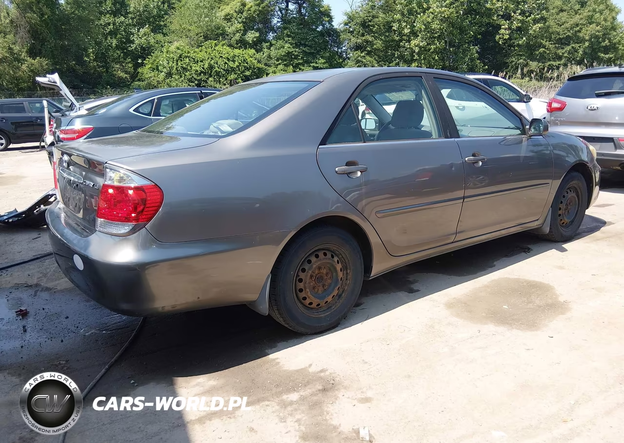 2006 Toyota Camry Le VIN:JTDBE30KX63056676 - 4