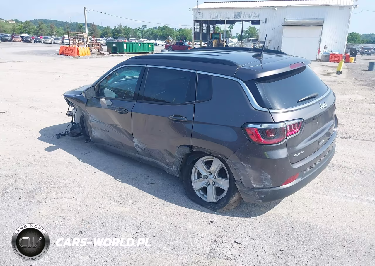 2022 Jeep Compass Latitude 4X4 VIN:3C4NJDBB5NT121089 - 3