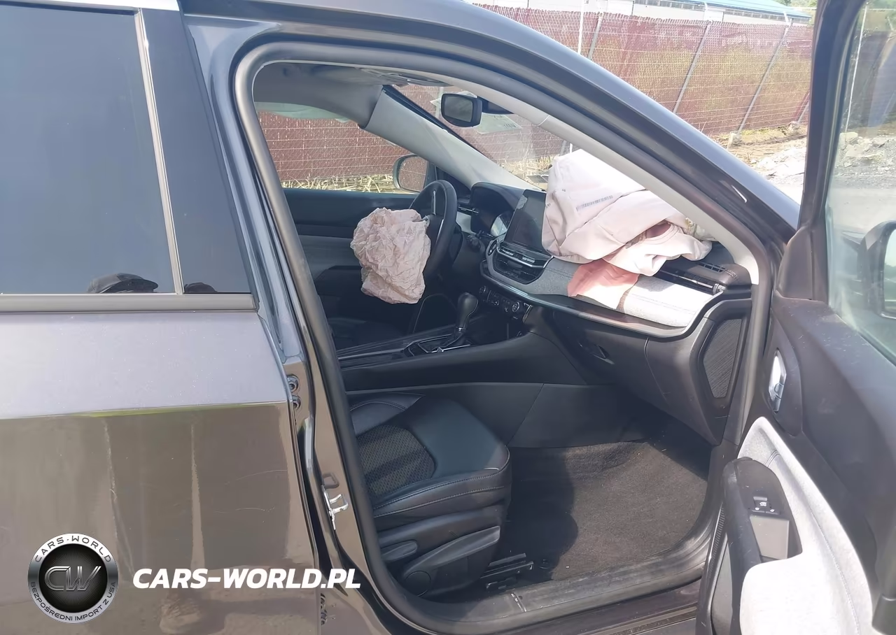 2022 Jeep Compass Latitude 4X4 VIN:3C4NJDBB5NT121089 - 5