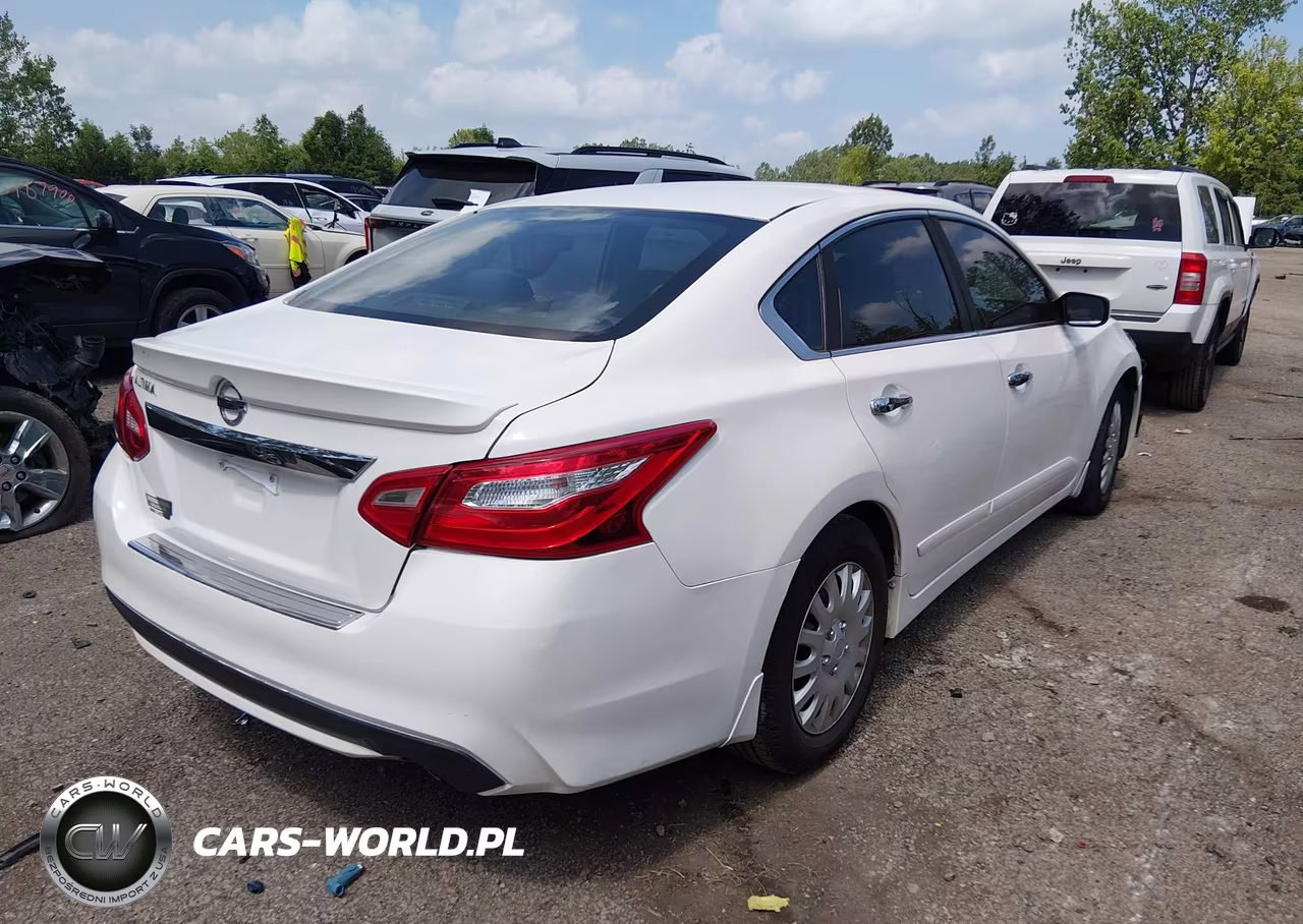 2017 Nissan Altima 2.5 S VIN:1N4AL3AP8HC148406 - 4
