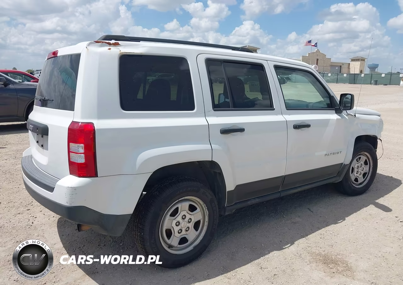 2016 Jeep Patriot Sport VIN:1C4NJPBB4GD576137 - 4