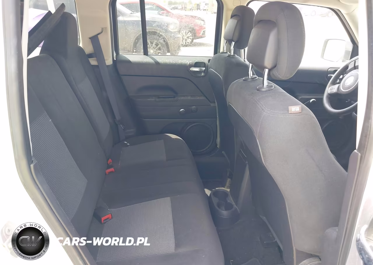 2016 Jeep Patriot Sport VIN:1C4NJPBB4GD576137 - 8