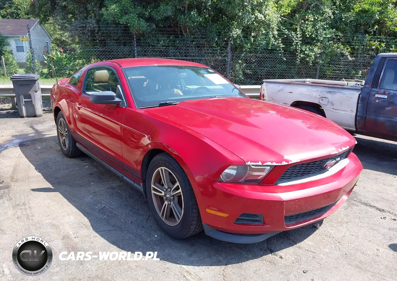 2011 Ford Mustang V6-V6 Premium