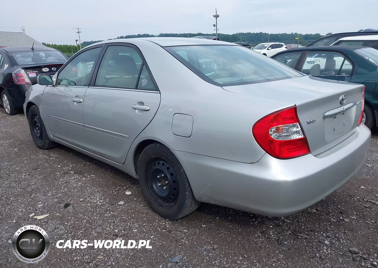2002 Toyota Camry VIN:4T1BE32K42U083465 - 3
