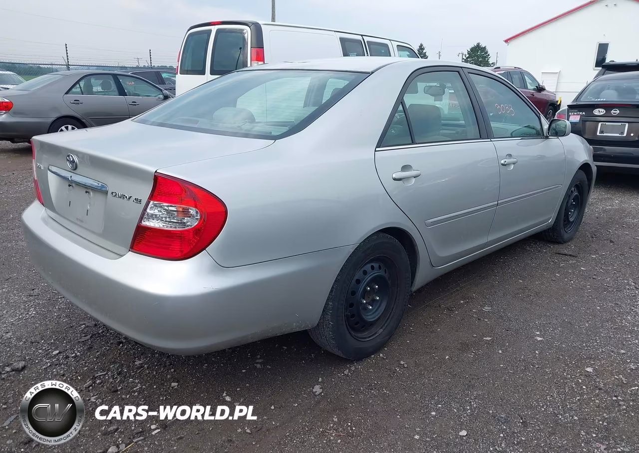 2002 Toyota Camry VIN:4T1BE32K42U083465 - 4