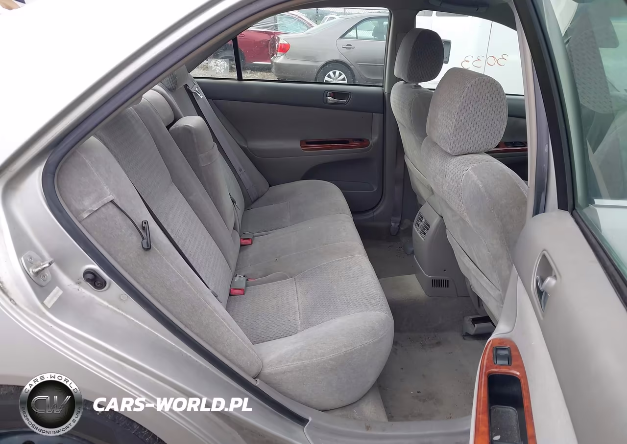 2002 Toyota Camry VIN:4T1BE32K42U083465 - 8