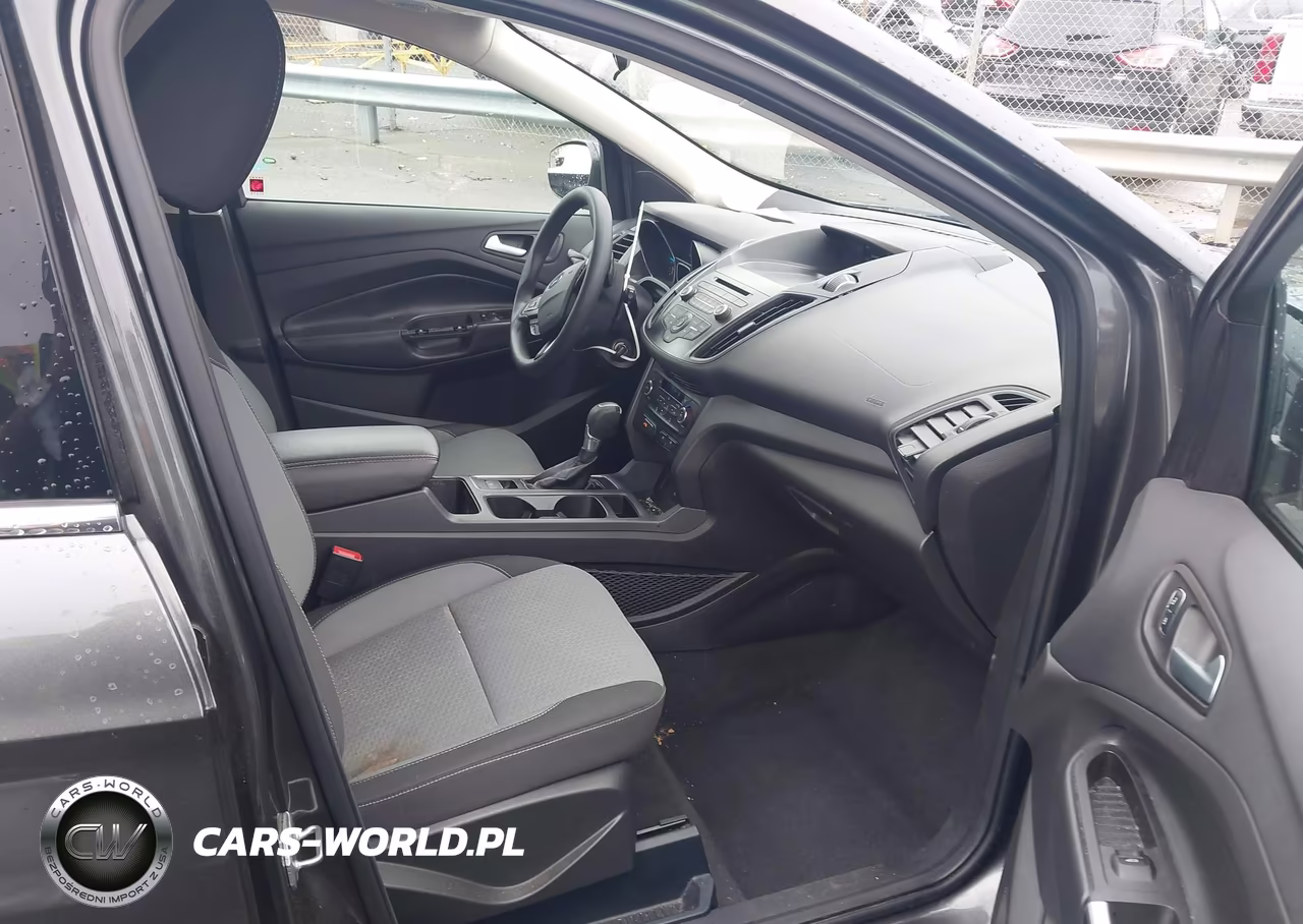 2017 Ford Escape Se VIN:1FMCU0GD8HUC06645 - 5