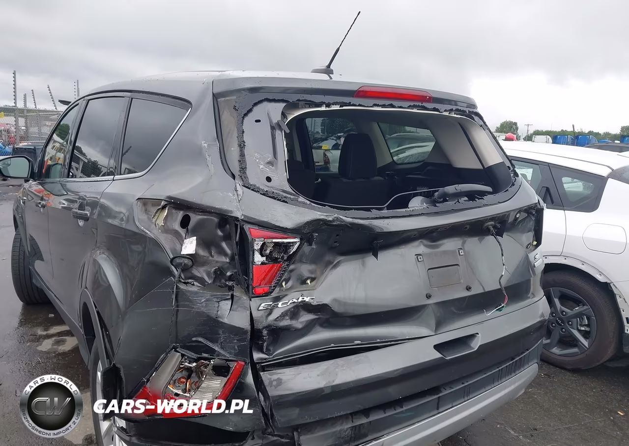 2017 Ford Escape Se VIN:1FMCU0GD8HUC06645 - 6