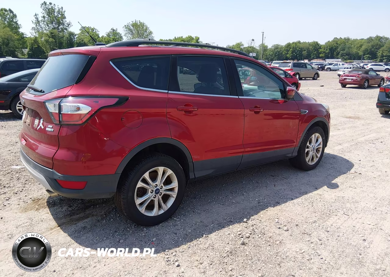 2017 Ford Escape Se VIN:1FMCU9GD9HUE63091 - 4