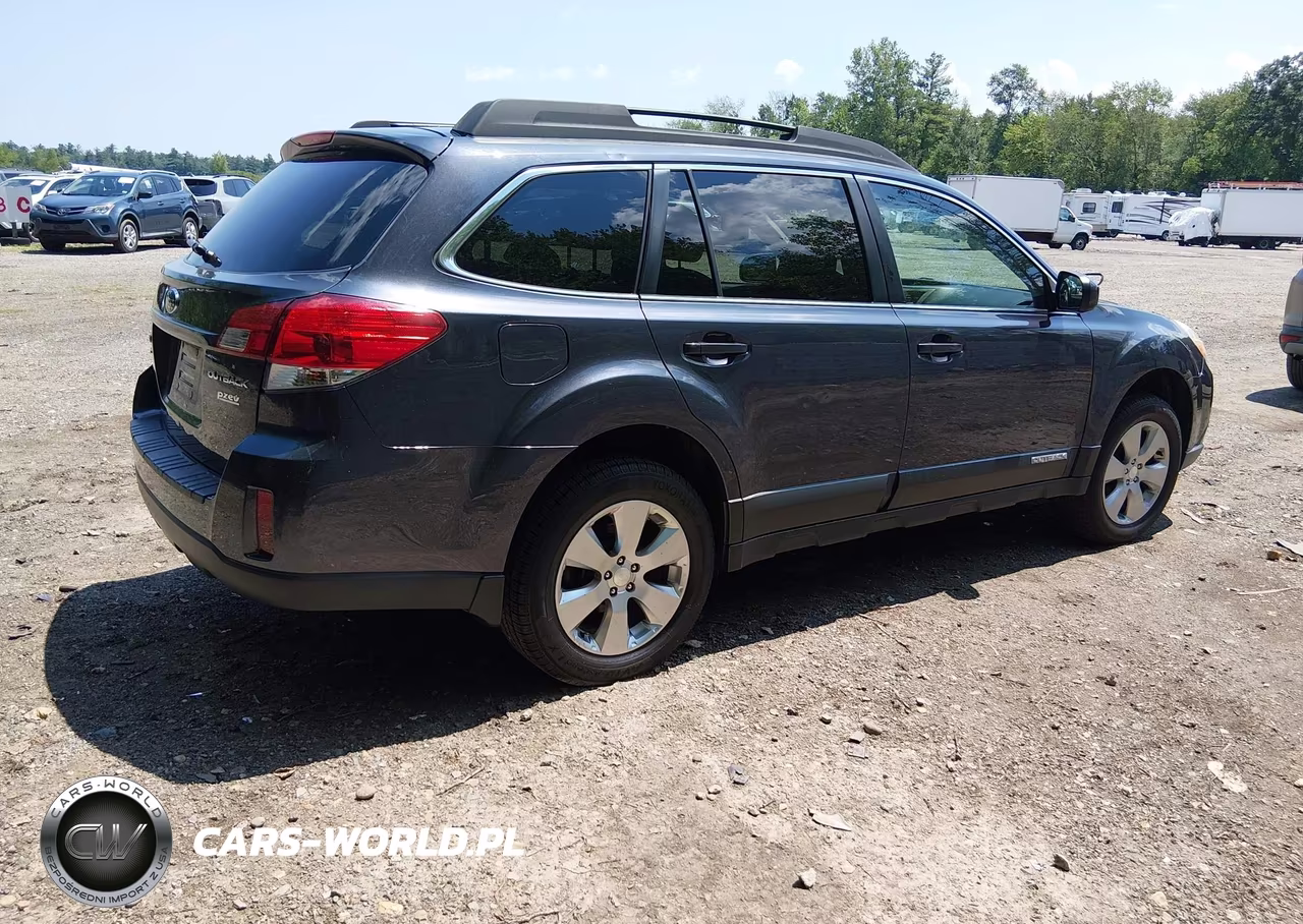 2012 Subaru Outback 2.5I Premium VIN:4S4BRBCC1C3258428 - 4