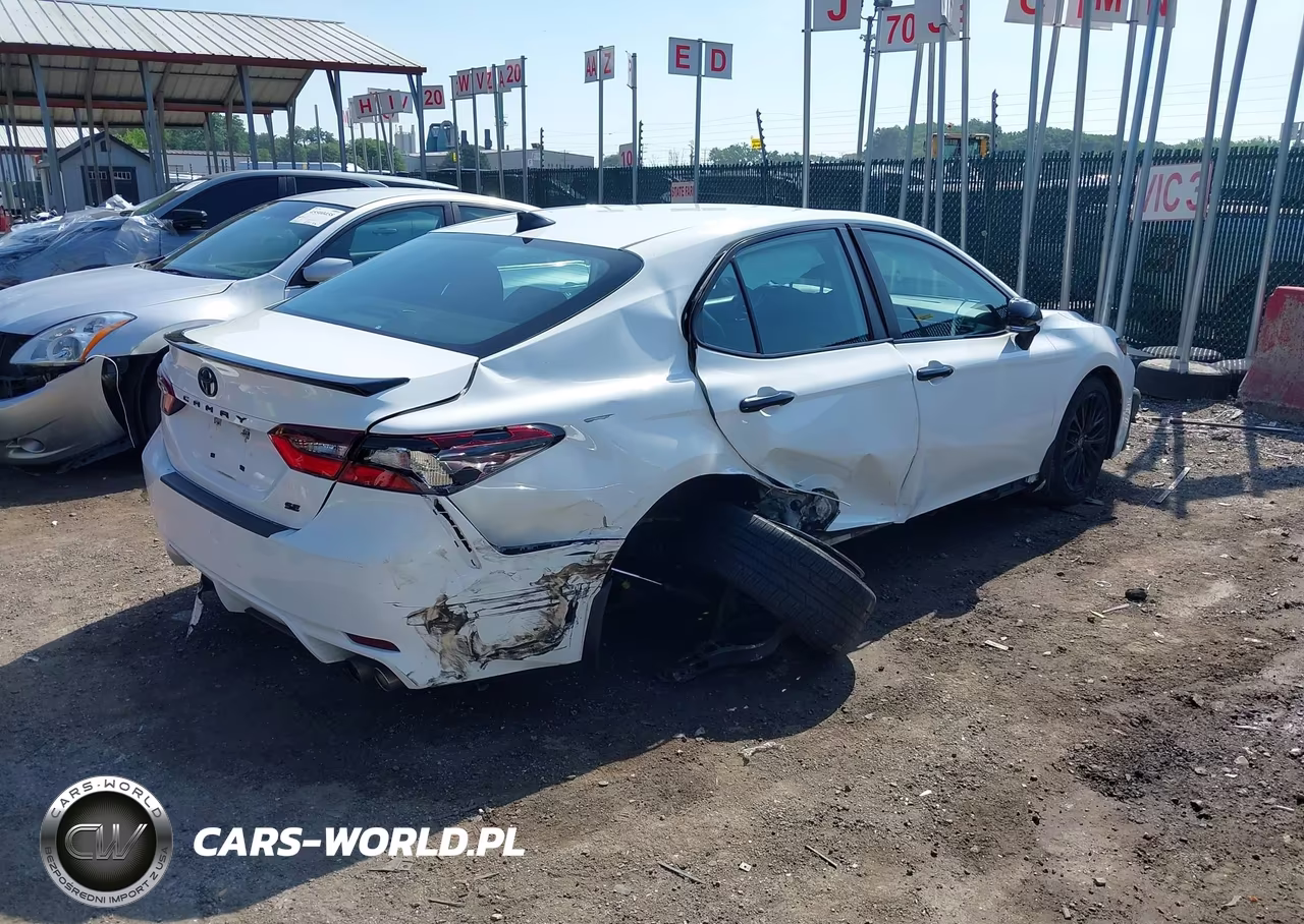 2022 Toyota Camry Se Nightshade Edition VIN:4T1T11AK4NU049892 - 4