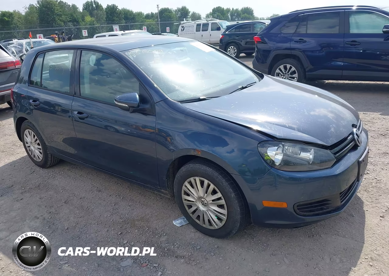 2013 Volkswagen Golf 2.5L 4-Door – zdjęcie 1 z 12