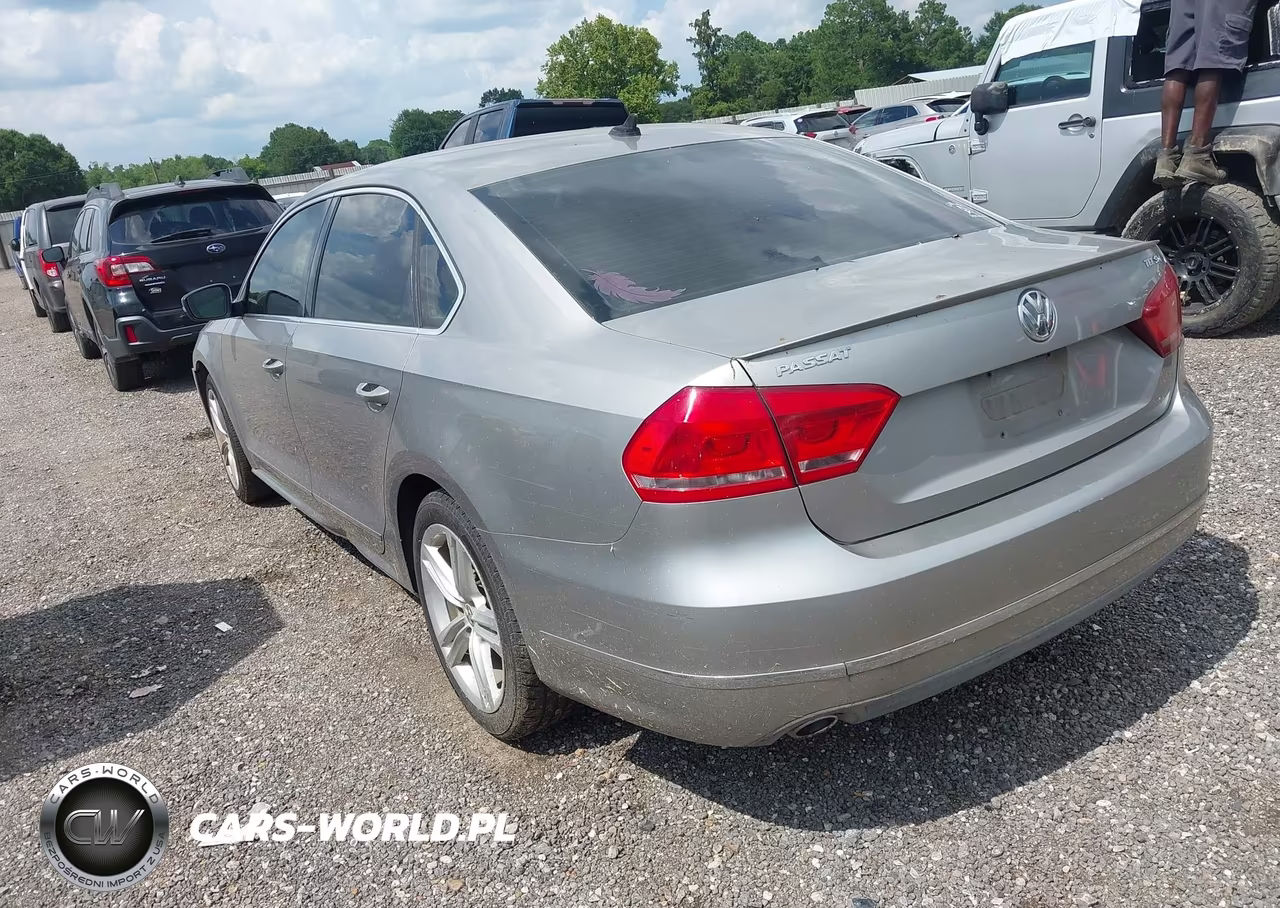 2014 Volkswagen Passat 2.0L Tdi Sel Premium VIN:1VWCN7A30EC058922 - 3