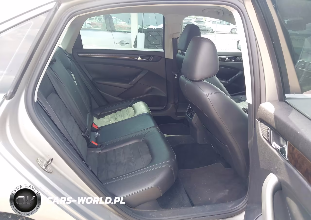 2014 Volkswagen Passat 2.0L Tdi Sel Premium VIN:1VWCN7A30EC058922 - 8