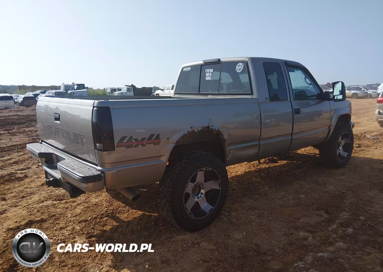 2000 Chevrolet K2500 VIN:1GCGK29R4YF505957 - 4
