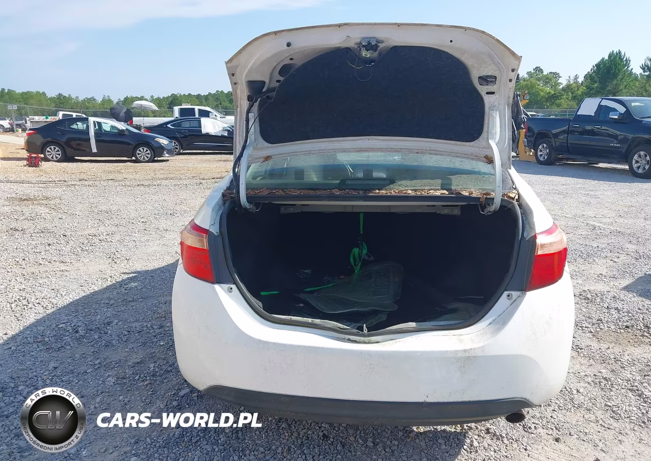 2018 Toyota Corolla Le VIN:5YFBURHE2JP768572 - 16