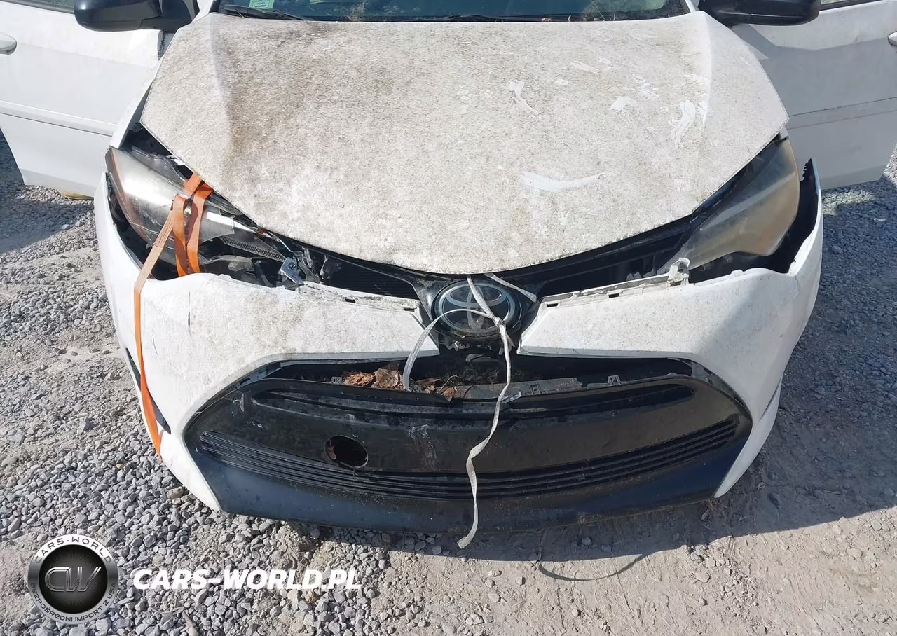 2018 Toyota Corolla Le VIN:5YFBURHE2JP768572 - 6