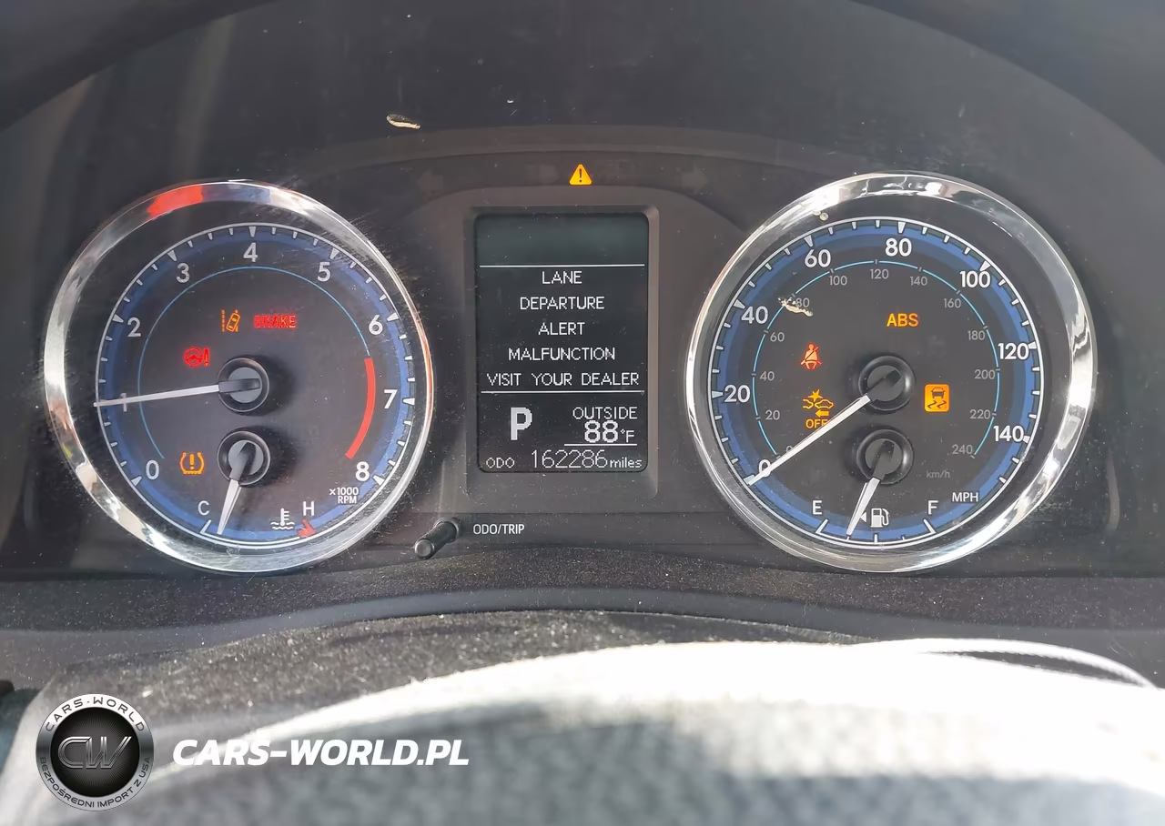 2018 Toyota Corolla Le VIN:5YFBURHE2JP768572 - 7