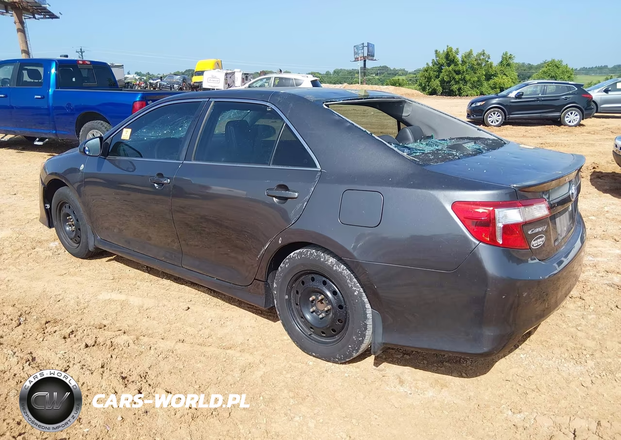2014 Toyota Camry Se VIN:4T1BF1FK4EU315465 - 3