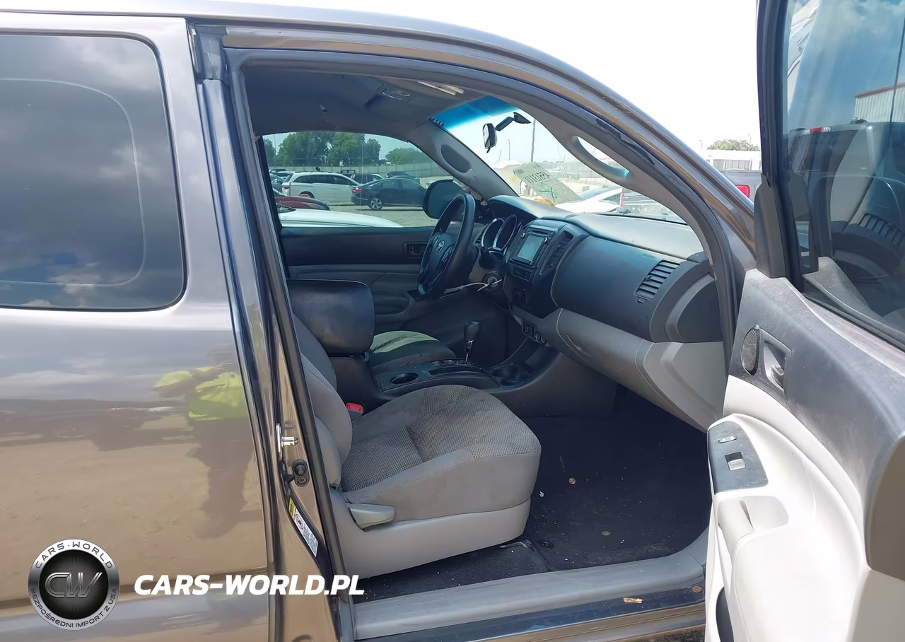 2015 Toyota Tacoma VIN:5TFTX4CN1FX055628 - 5