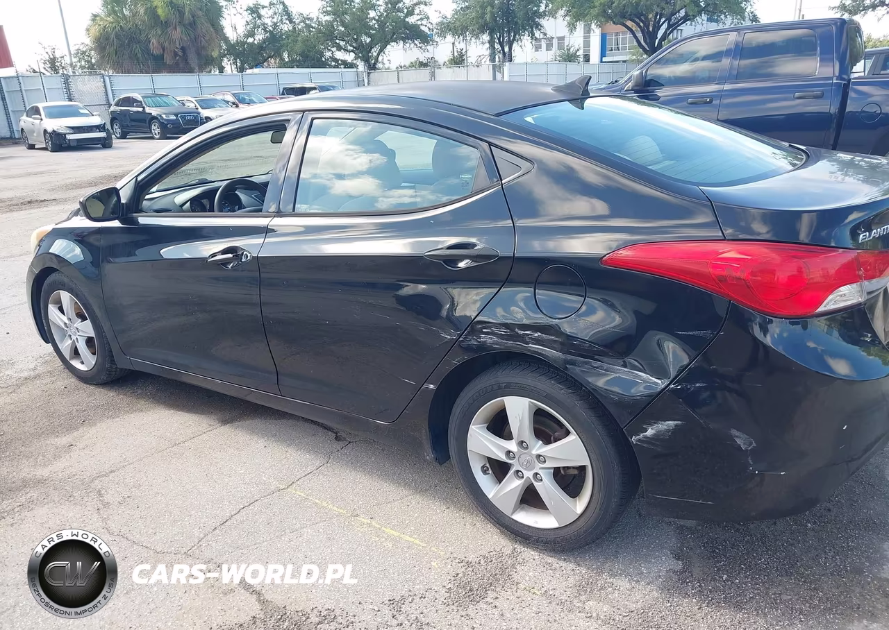 2013 Hyundai Elantra Gls VIN:5NPDH4AE2DH328184 - 6