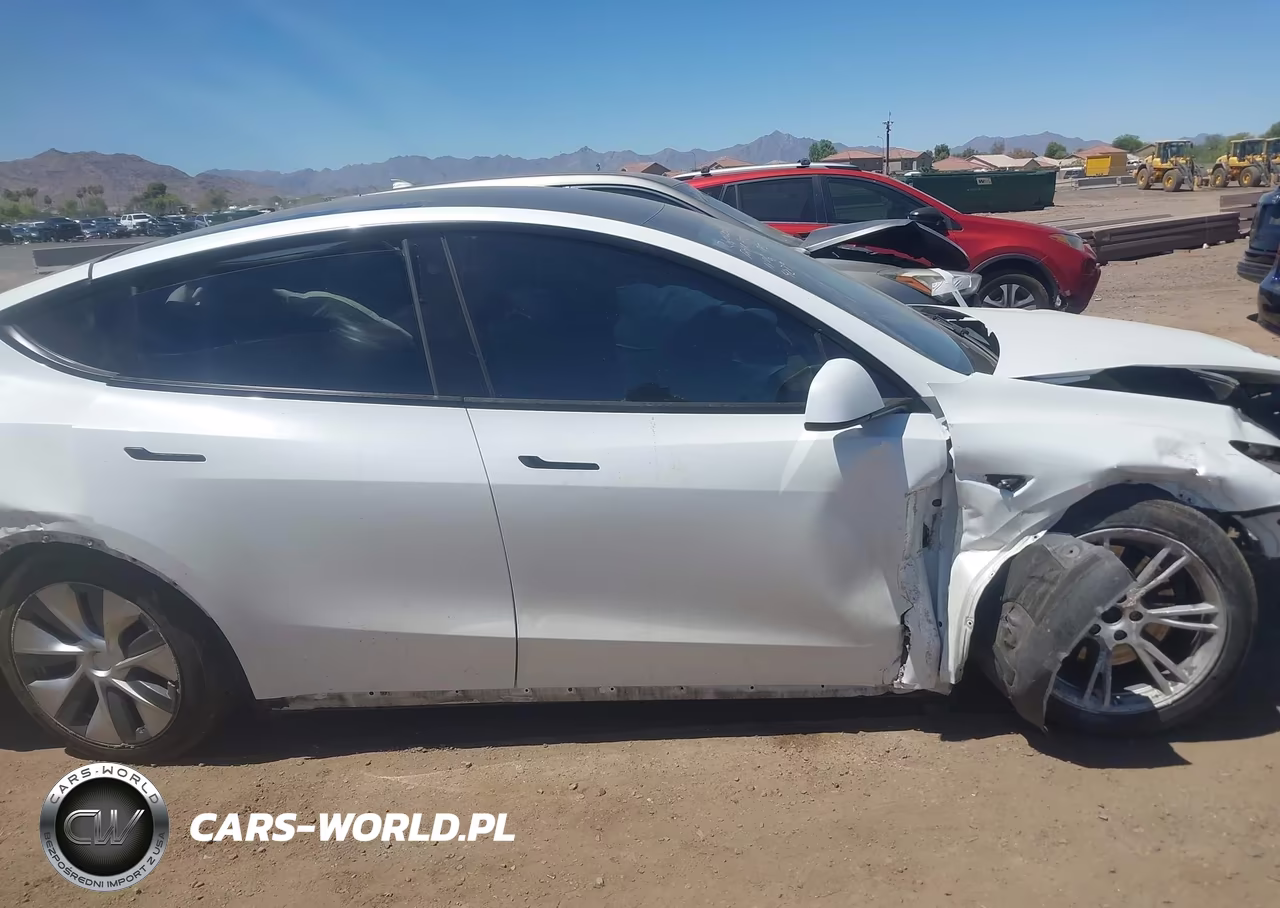 2021 Tesla Model Y Long Range Dual Motor All-Wheel Drive VIN:5YJYGDEE7MF094279 - 13