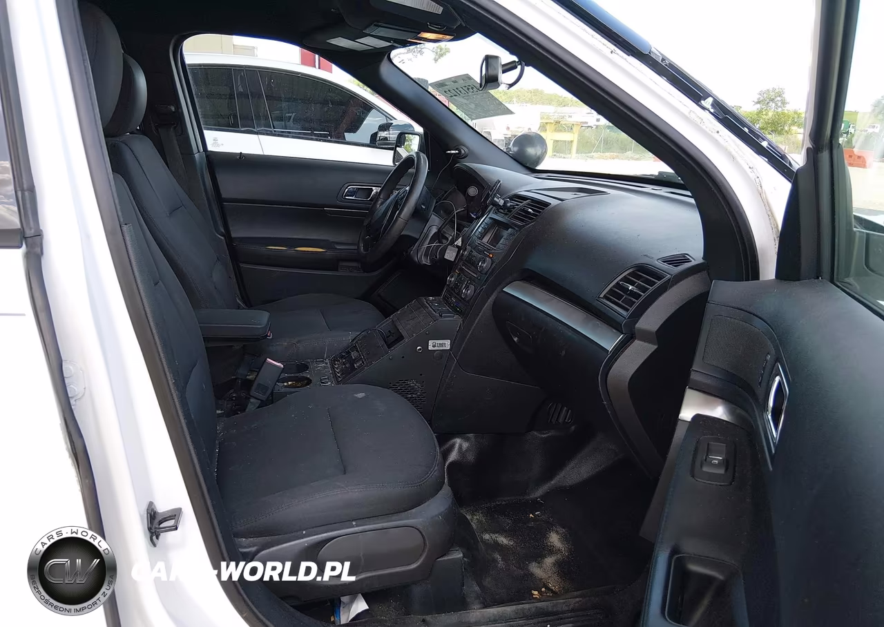 2018 Ford Police Interceptor Utility VIN:1FM5K8AR6JGC56563 - 5