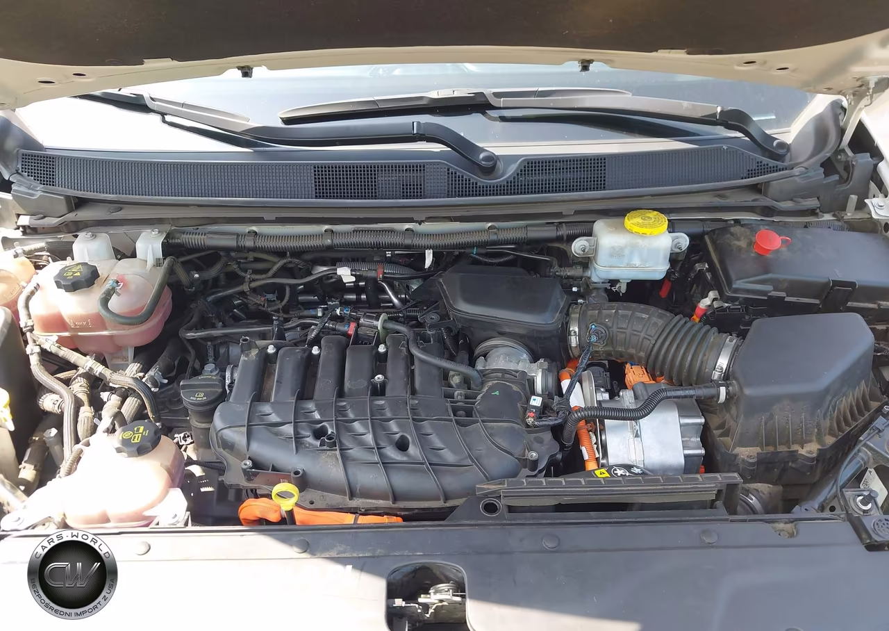 2021 Chrysler Pacifica Hybrid Pinnacle VIN:2C4RC1N77MR529323 - 10