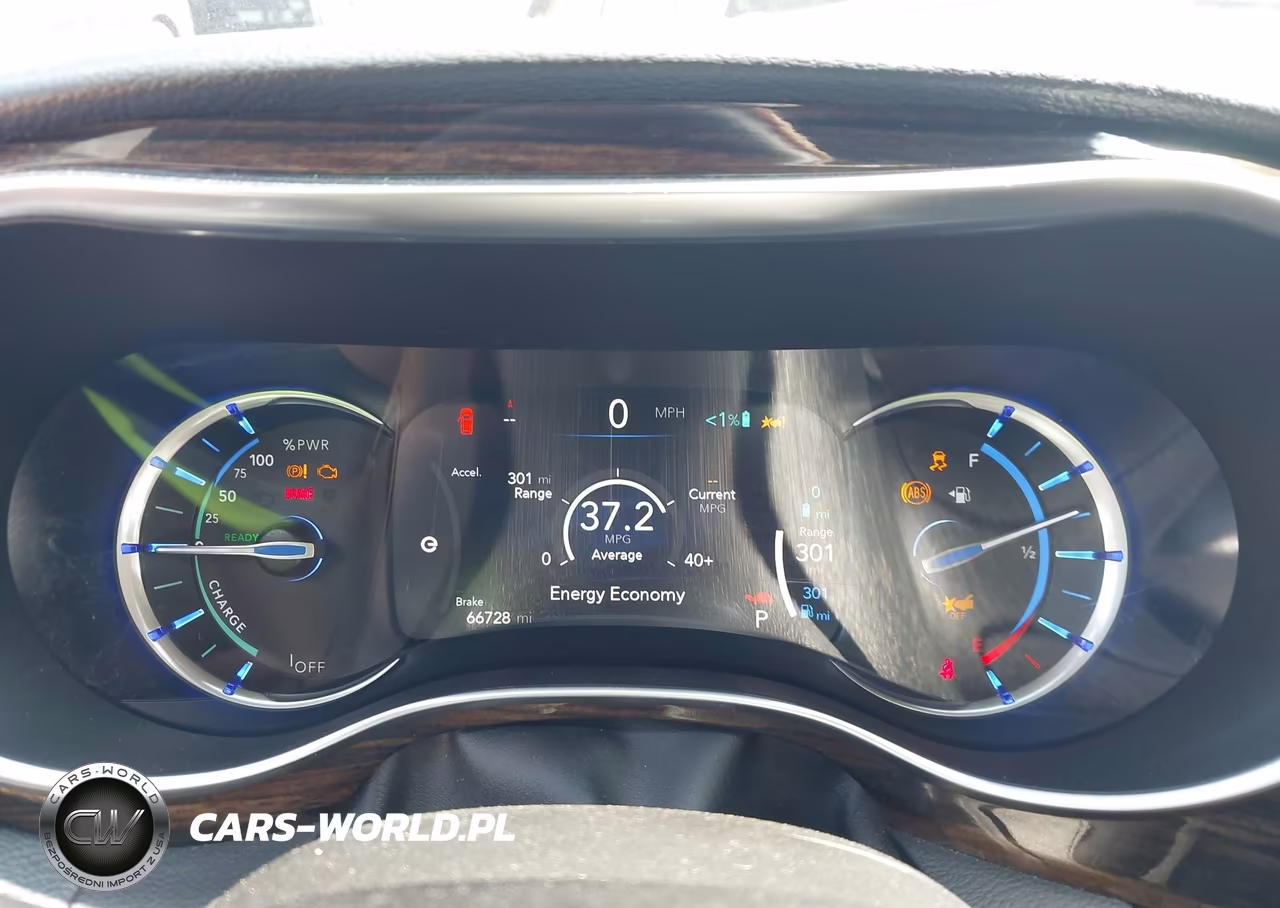 2021 Chrysler Pacifica Hybrid Pinnacle VIN:2C4RC1N77MR529323 - 7