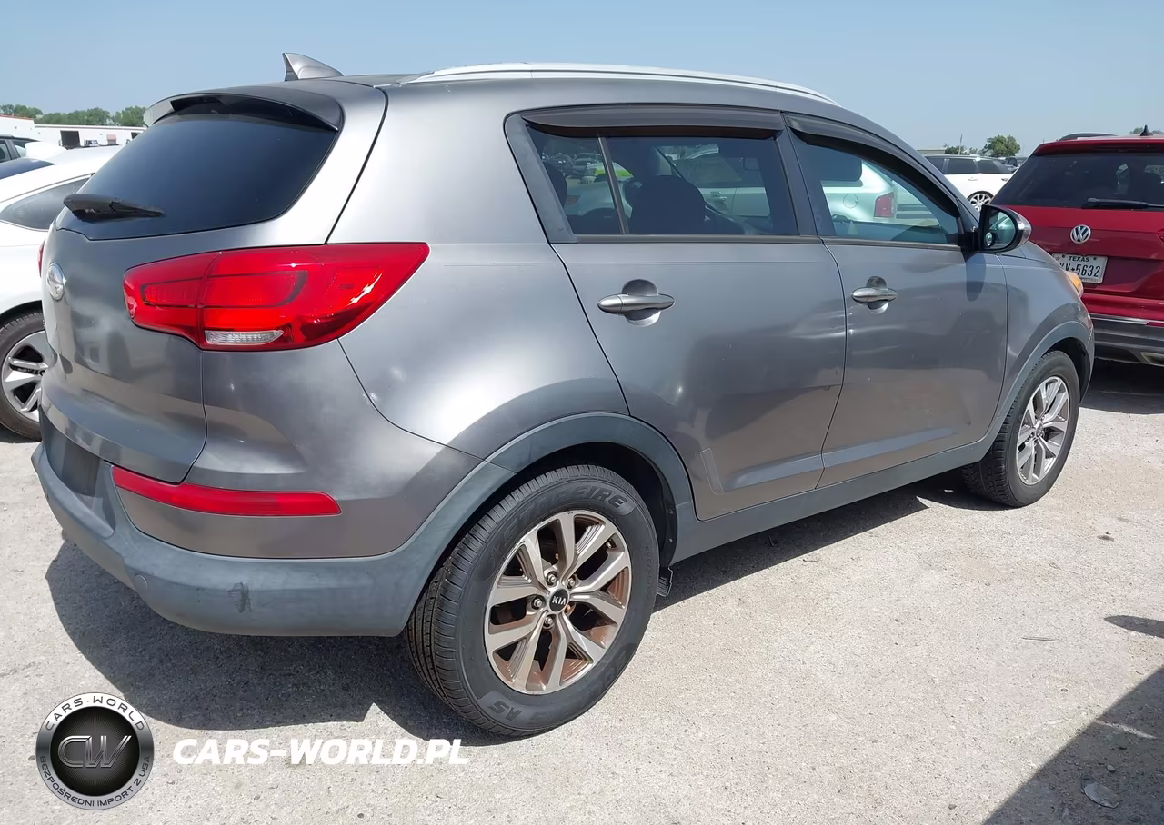 2015 Kia Sportage Lx VIN:KNDPB3ACXF7744062 - 4
