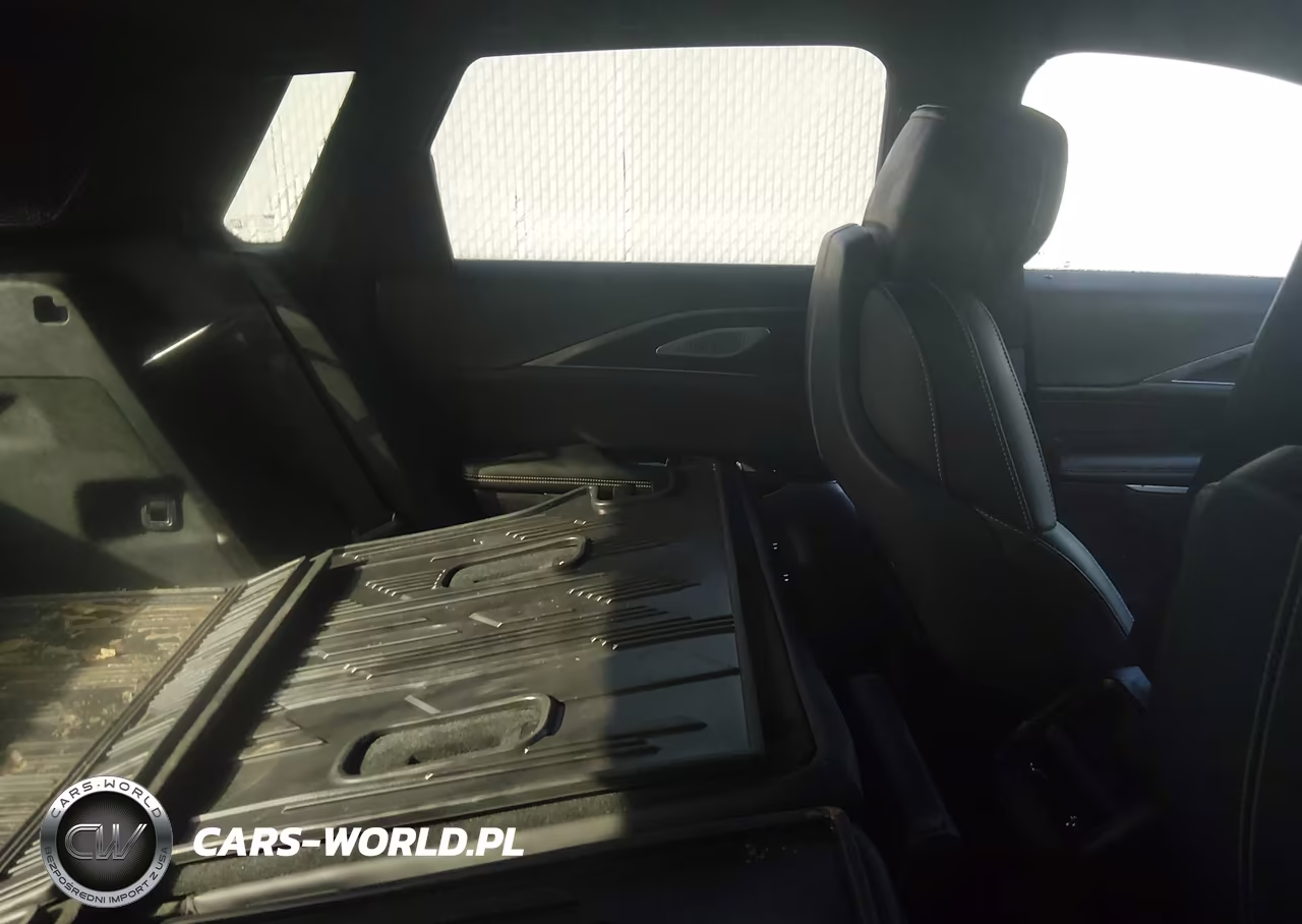 2024 Cadillac Lyriq Luxury W-1Sd VIN:1GYKPRRK9RZ113574 - 8