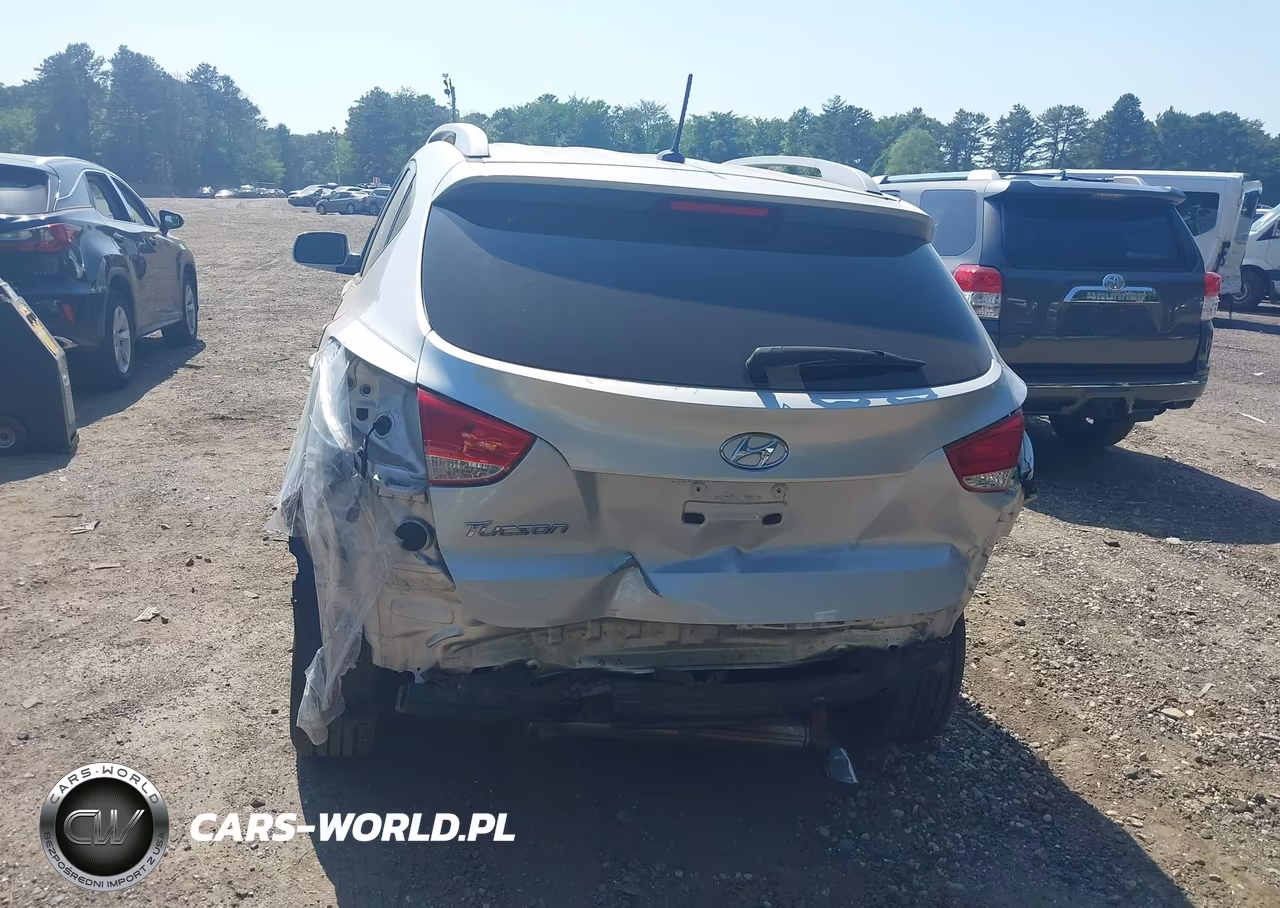 2015 Hyundai Tucson Se VIN:KM8JU3AG0FU998296 - 16