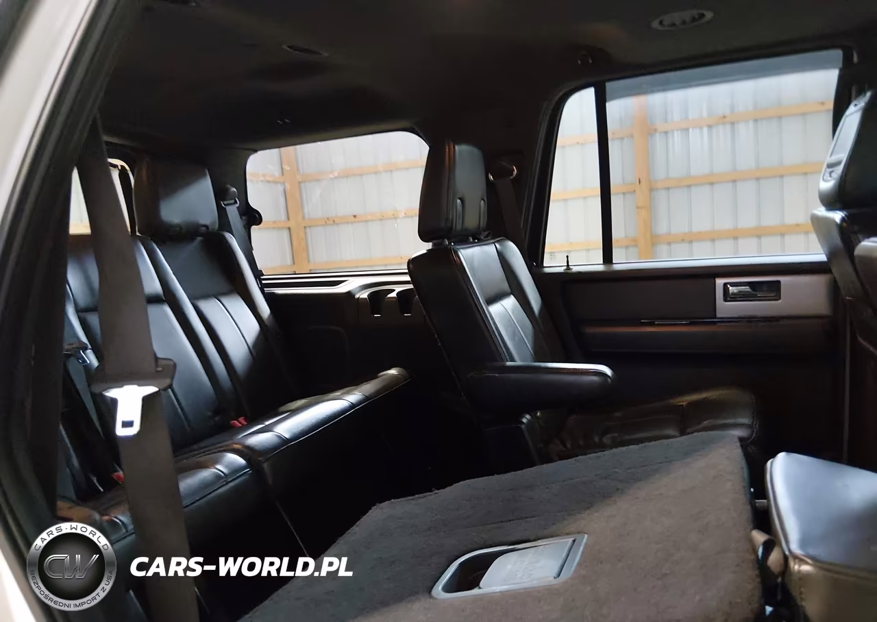 2012 Ford Expedition Limited VIN:1FMJU2A51CEF53127 - 8