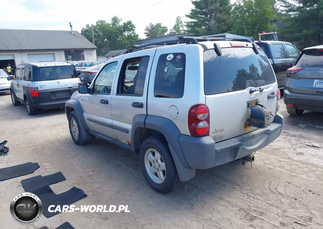2005 Jeep Liberty Sport VIN:1J4GL48K85W509173 - 3