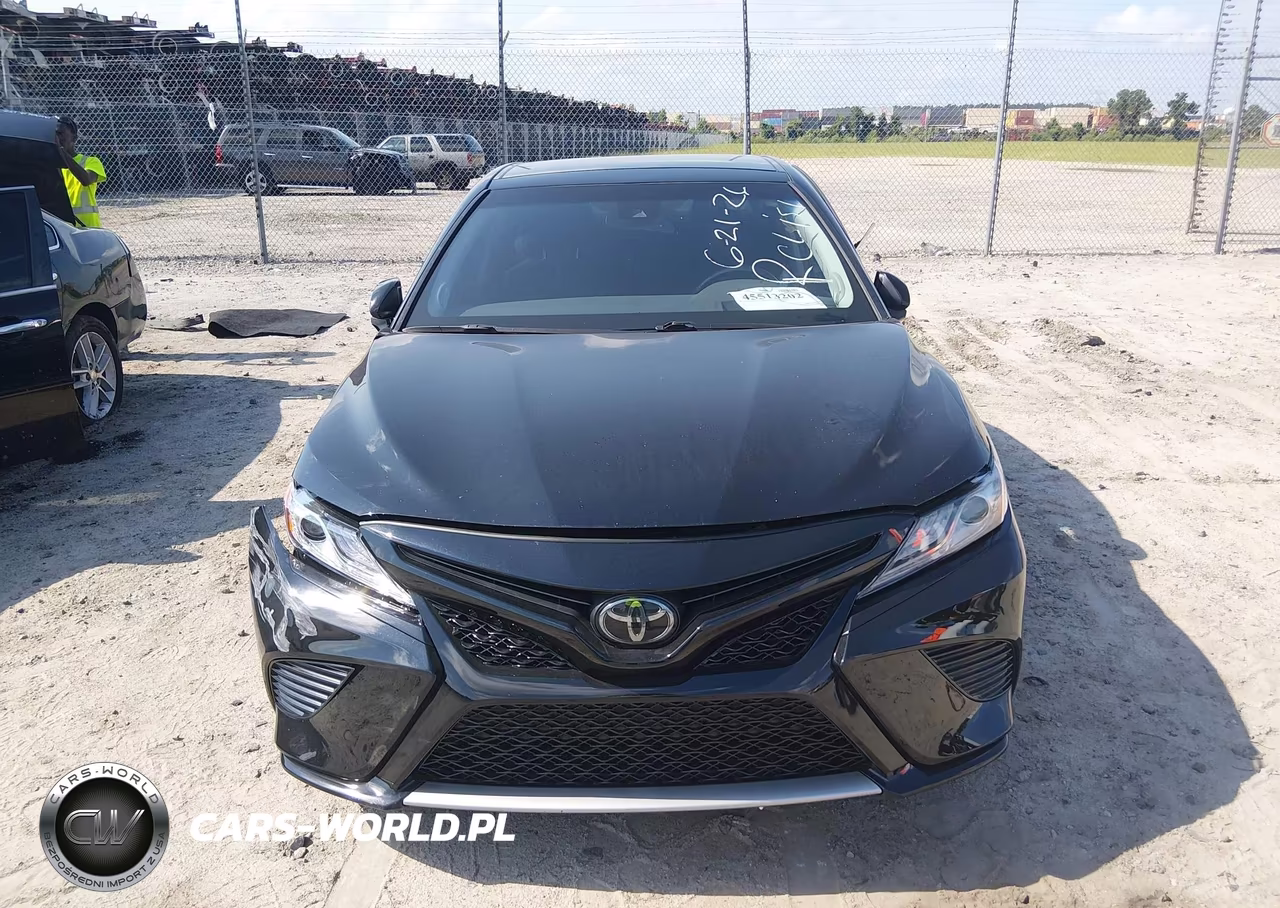 2020 Toyota Camry Xse V6 VIN:4T1KZ1AKXLU045671 - 12