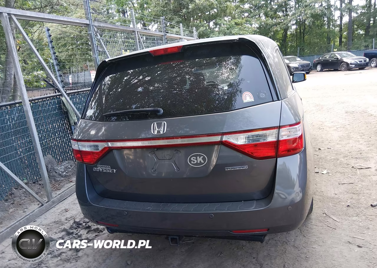 2013 Honda Odyssey Touring-Touring Elite VIN:5FNRL5H99DB011570 - 16