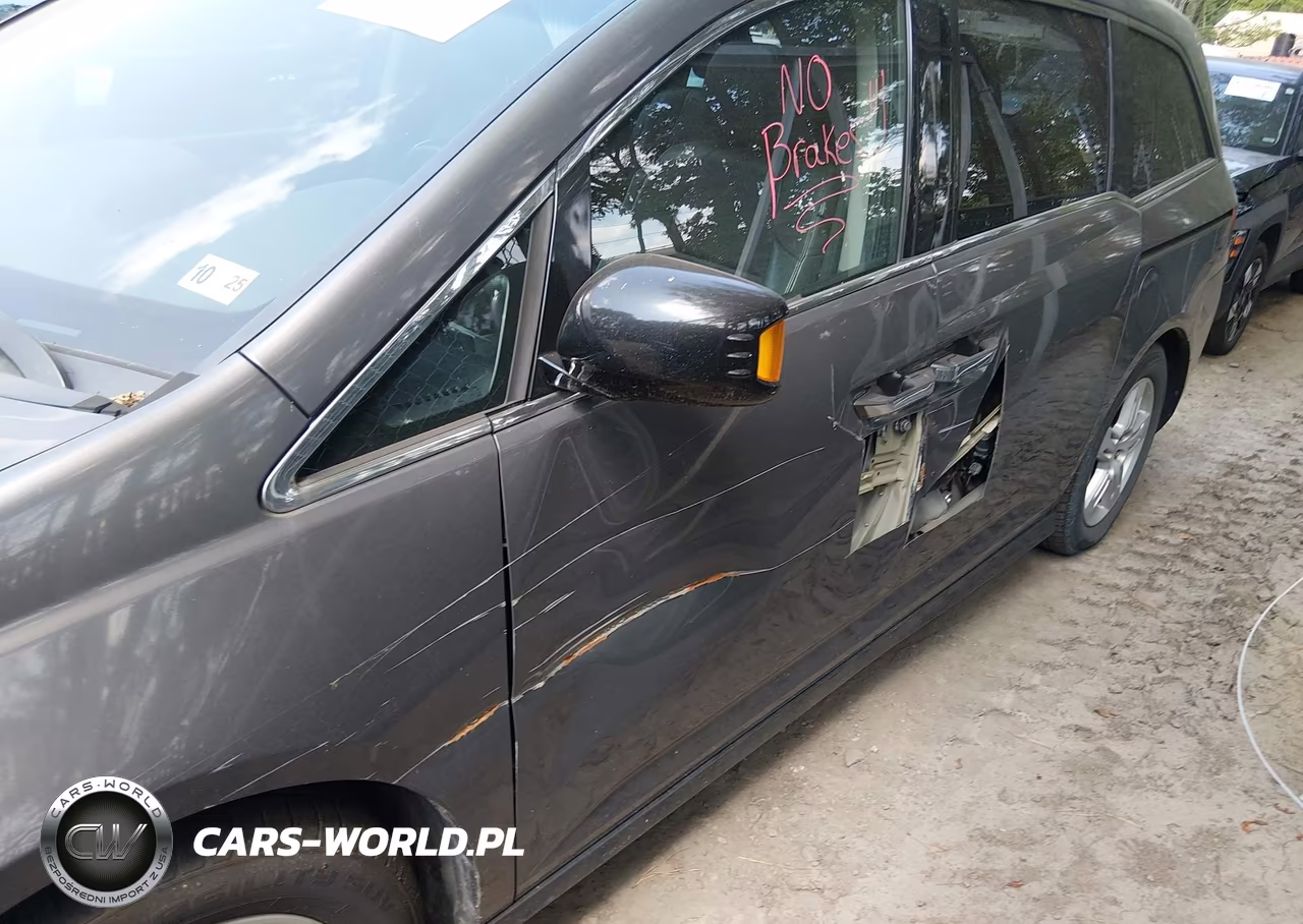 2013 Honda Odyssey Touring-Touring Elite VIN:5FNRL5H99DB011570 - 6